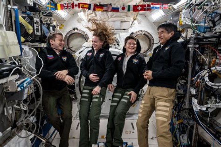 Can I get a crew transfer milestone with the EVA jetpack?
