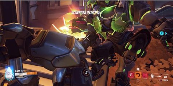 Does Reinhardt gain ultimate quicker when blocking opponents?