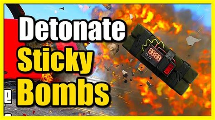How do you detonate sticky bombs in GTA V for PC?