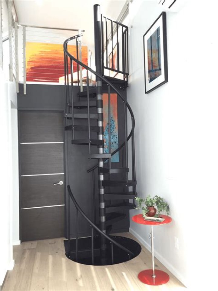 How to make a good and secure spiral stairway