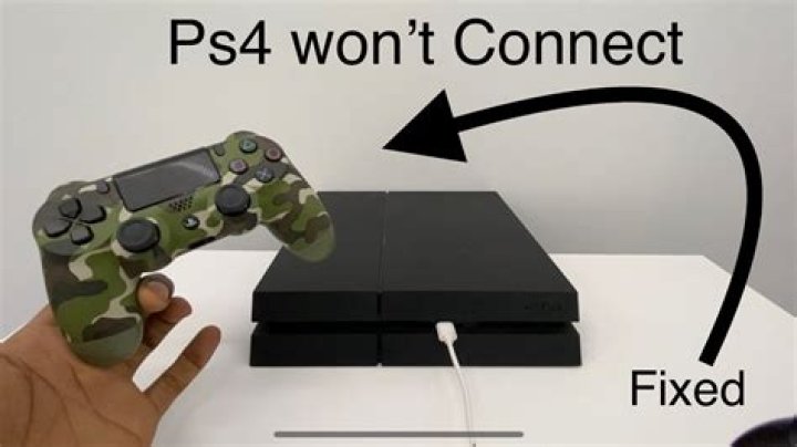 ps4 controller won't connect on initial startup [duplicate]