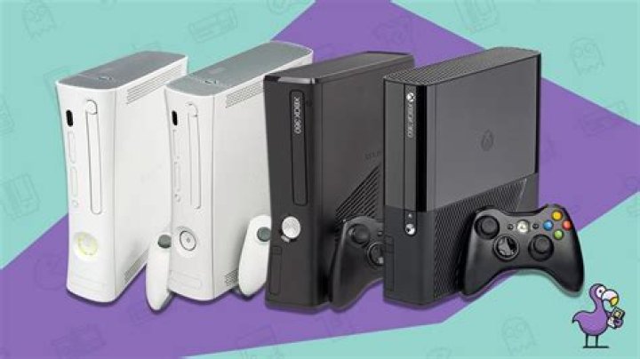 What are the hardware differences between the Xbox 360 slim and the Xbox 360 E?